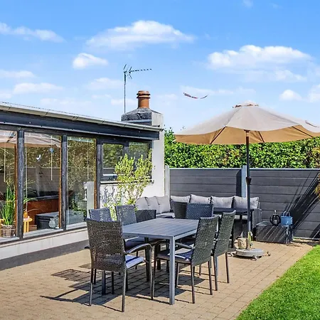 Rosalie - 150m From The Sea By Interhome בית נופש אוטרופ