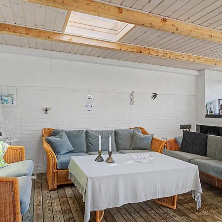 Rosalie - 150m From The Sea By Interhome *